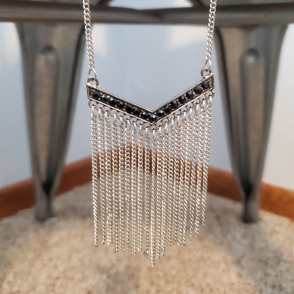 V-shaped black rhinestone & silver fringe necklace